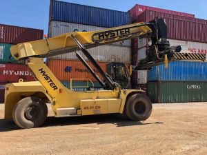 Hyster-Reach-Stacker-2014-8-300x225 Hyster Reach Stacker 2014 (8)